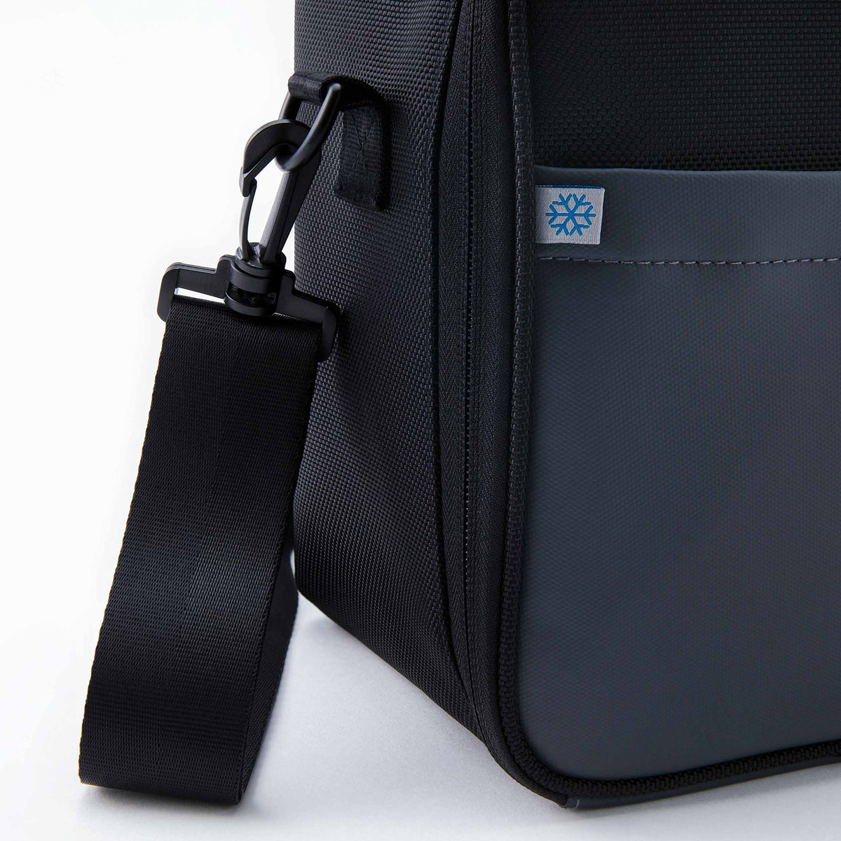freezable-upright-lunch-box-l7 freezable-upright-lunch-box-black-gray-flag.jpg